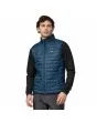 Hombre con chaleco acolchado impermeable Patagonia Nano Puff Lagom Blue Azul