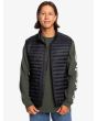 Hombre con chaleco ligero Quiksilver Scaly Negro abierto