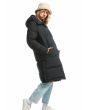 Mujer con chaqueta larga acolchada Roxy Test of Time en Negro Antracita lateral