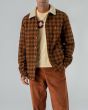 Hombre con chaqueta a cuadros Lightning Bolt Clyde marrón abierta 