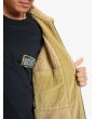 Hombre con chaqueta de pana Quiksilver DNA Sherpa Harrington Beige  bolsillo y forro interior