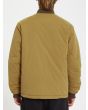 Hombre con chaqueta acolchada reversible Volcom Lookster anverso mostaza posterior