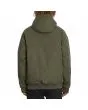 Hombre con Chaqueta resistente al agua con capucha Volcom Hernan 5K Military posterior