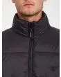 Hombre con Chaqueta acolchada Volcom Walltz reversible negra cuello