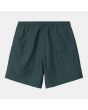 Bañador Carhartt WIP Chase Swim Trunks verde con el logo dorado para hombre posterior