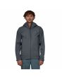 Hombre con chaqueta impermeable plegable Patagonia Men's Torrentshell 3L Jacket Smolder Blue azul marino
