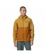 Hombre con Chubasquero plegable Patagonia M's Torrentshell 3L Rain Jacket Golden Caramel
