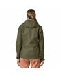 Mujer con Chubasquero Plegable Patagonia W's Torrentshell 3L Rain Jacket Verde Pino posterior