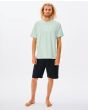 Hombre con Camiseta orgánica de manga corta Rip Curl Corp Icon verde menta frontal