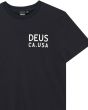 Detalle gráfico frontal DEUS CA USA camiseta Deus
