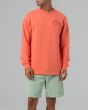 Hombre con Sudadera Lightning Bolt Don't Panic Coral frontal