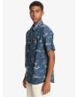 Camisa Quiksilver Endless Trip SS azul marino con estampado surfero izquierda