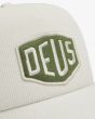 Gorra de pana Deus Ex Machina Shield Cord Trucker Blanca logo
