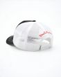 Parte trasera con malla blanca y cierre ajustable snapback de la Gorra Shield Luxx Trucker Negra