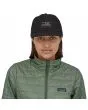 Mujer con Gorra Patagonia '73 Skyline Trad Cap Negra Unisex