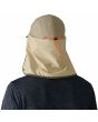 Hombre con gorra legionaria Patagonia Caped Merganzer Hat Verde posterior