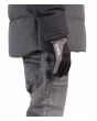 Hombre con Guantes Hurley One and Only en color negro 