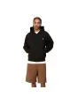 Hombre con Chaqueta Carhartt WIP Hooded American Script Jacket Negra bolsillos