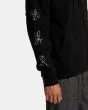 Hombre con sudadera de capucha RVCA Chefs Kiss Negra bordado manga