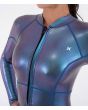 Mujer con Springsuit de manga larga Hurley Air Skin 2/2mm Siren Skin acabado azul brillante Shine Skin
