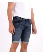 Hombre con pantalón vaquero corto Hurley Cyrus Oceancare Denim Shorts derecha