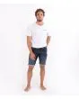 Hombre con pantalón vaquero corto Hurley Cyrus Oceancare Denim Shorts frontal