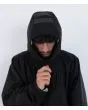 Hombre con Chubasquero largo tipo poncho cambiador Hurley Ice Poncho Sherpa negro cremallera