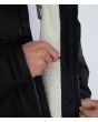 Hombre con Chubasquero largo tipo poncho cambiador Hurley Ice Poncho Sherpa negro forro polar interior