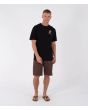 Hombre con Camiseta Hurley Printing Press Flamingue negra corte regular fit