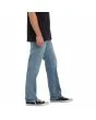 Hombre con Pantalón Vaquero Volcom Solver Denim Old Town Indigo lateral