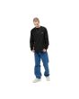 Hombre con camiseta de manga larga Carhartt WIP American Script Negra corte holgado