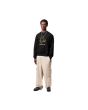 Hombre con sudadera Carhartt WIP Masterpiece Sweat Black-Fandoghi ajuste holgado