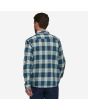 Hombre con Camisa de franela Patagonia Cotton in Conversion Lightweight Fjord Tidepool Blue posterior