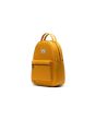 Mochila Herschel Nova Small en color amarillo mostaza con capacidad de 14L lateral