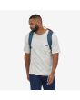 Hombre con Mochila Patagonia Arbor Linked Pack 25l Patchwork asas