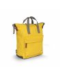 Mochila mediana impermeable Roka London Bantry B Recycled Nylon Amarillo Álamo 14 Litros Unisex lateral