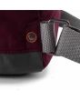 Mochila Mediana Roka Bantry B Recycled Nylon Plum 14 Litros Unisex hebilla