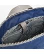 Mochila Mediana Roka London Bantry B Sustainable Canvas Mineral azul marino 14L compartimento portátil