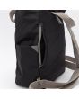 Mochila Mediana ecológica e impermeable Roka London Camden negra Unisex bolsillo con cremallera lateral 