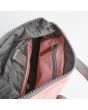 Mochila Pequeña impermeable Roka Canfield B Flamingo rosa claro interior