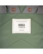 Mochila Mediana impermeable Roka Canfield B Sustainable Nylon verde granito etiqueta