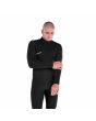 Hombre con Traje de Neopreno Volcom Modulator 4/3mm con cremallera en la espalda negro frontal