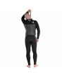 Hombre con Traje de Neopreno Volcom Modulator 4/3mm con cremallera en la espalda negro tirador