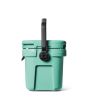 Nevera portátil rígida Yeti Roadie 8 Verde Seafoam lateral