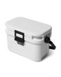 Nevera portátil rígida Yeti Roadie 8 Blanca cierre y asa de transporte