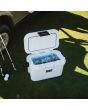 Nevera portátil rígida Yeti Roadie 8 Blanca capacidad