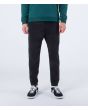 Hombre con pantalón jogger Hurley Banks Heat negro 