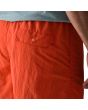 Hombre con Bañadaor Patagonia M's Baggies Shorts 5" Naranjasbolsillo trasero con solapa