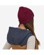 Mujer con Gorro Patagonia Fisherman's Rolled Beanie Rojo Unisex posterior