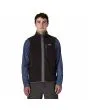 Hombre con chaleco de forro polar Patagonia Retro Pile Fleece Vest Negro-Gris